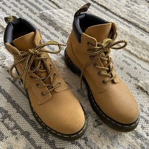 Dr martens lace up boot